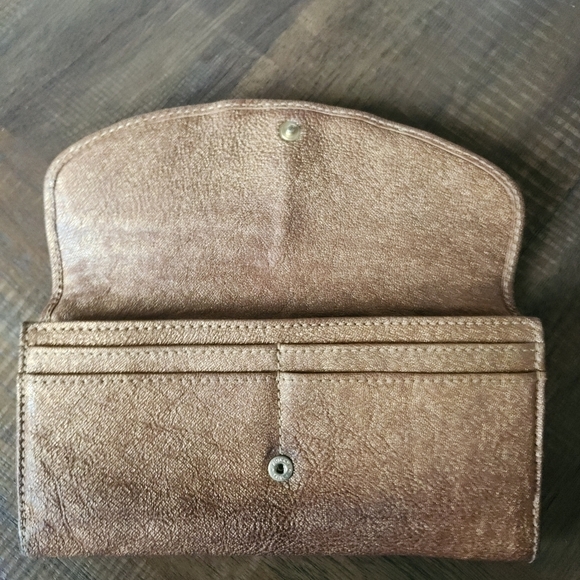 Chloe Wallet - Picture 3 of 14